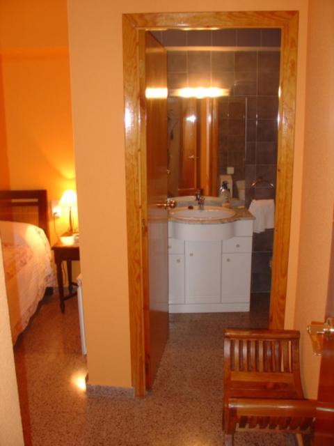 Hostal Restaurante Arasa Santa Barbara Ngoại thất bức ảnh